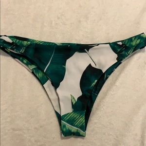 Leaf pattern bikini bottoms